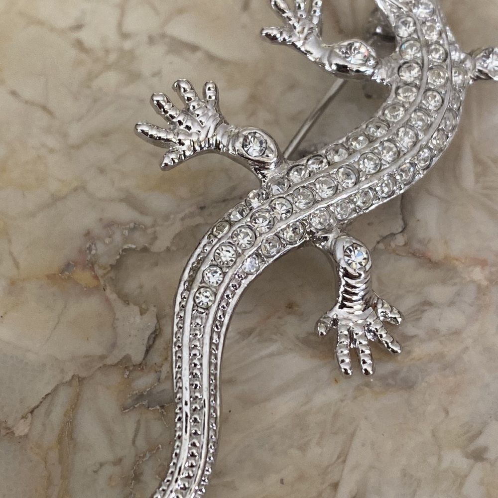 Silver Tone Crystals Salamander Brooch - Picture 5 of 8